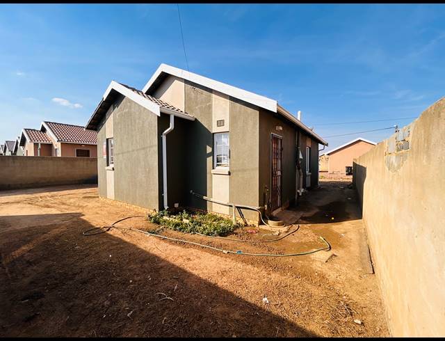 3 BEDROOM HOUSE FOR SALE IN SAVANNA CITY